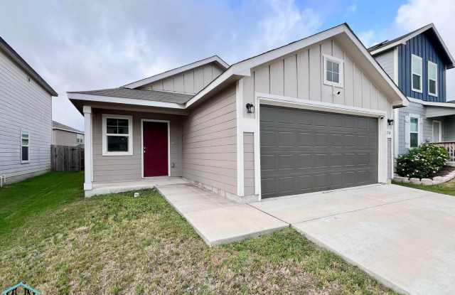 Charming 3-Bedroom, 2-Bathroom Oasis Nestled in the Vibrant Heart of San Antonio, Texas! Gallery 4