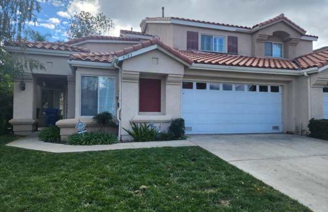 Look no further for the perfect Oak Park home. photos photos