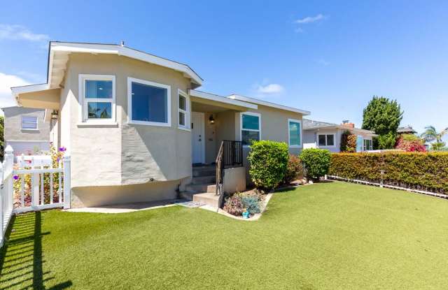 2 Bed, 2 Bath home in Ocean Beach Gallery 3