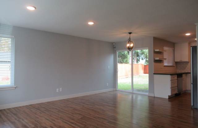 3833 North Winnifred Street Gallery 4