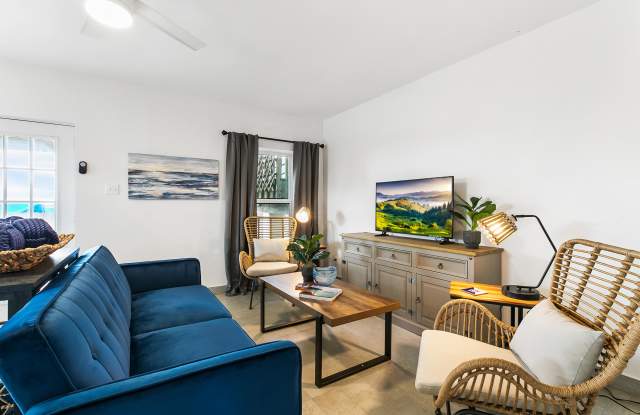 113 West Sunny Isle Drive - 3 photos photos