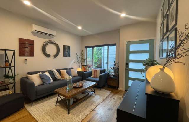 3Bd/2.5Ba Seattle Townhome Gallery 4