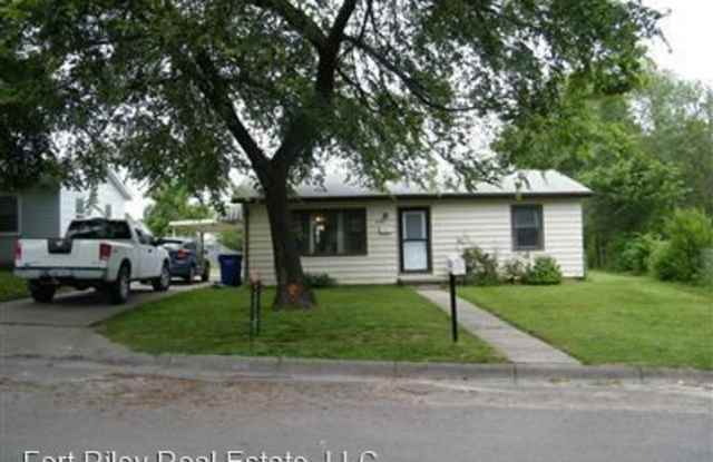1232 Pershing - 1232 Pershing Drive, Junction City, KS 66441
