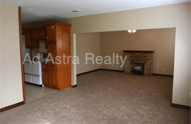 Updated 3 Bed 1 Bath Home in KCMO-Available in OCTOBER!! Gallery 4