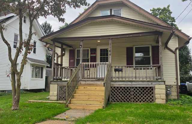 FOR RENT – 1164 McIntosh Ave, Akron, OH 44314 Gallery 1