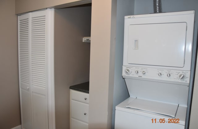 2504 Woodgate Boulevard - 1Unit #205 Gallery 2