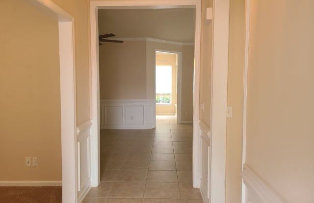 70 Seaford Place Gallery 3