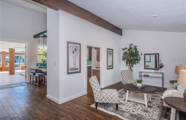 3984 MCKAY CREEK DRIVE Gallery 2