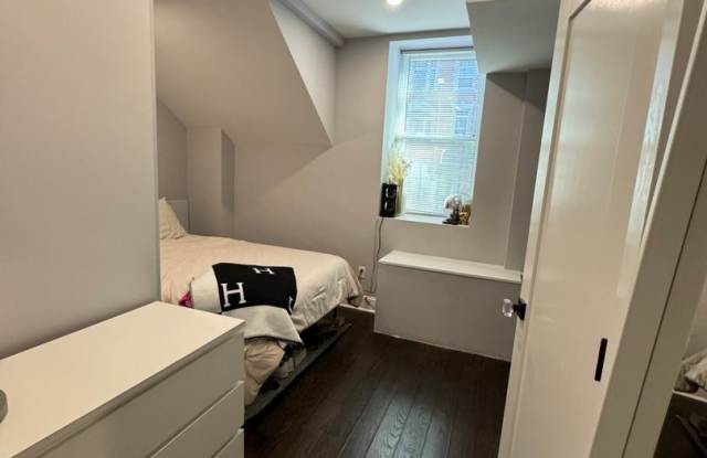Charming 5 Bedroom- No Broker Fee photos photos