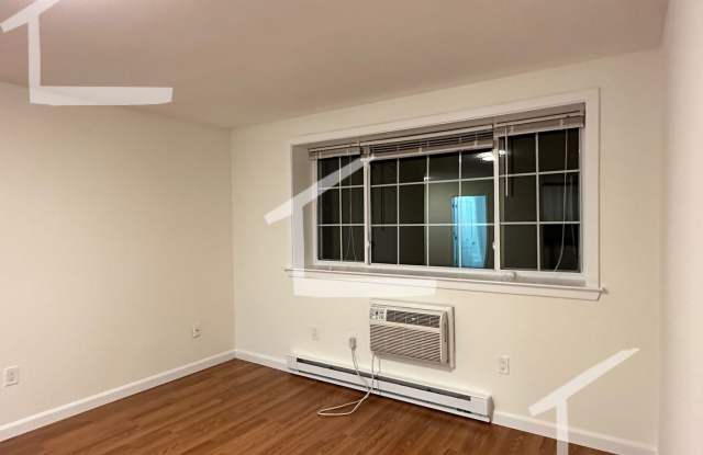 Nicely renovated 2 bed near Cleveland Circle and the Green Line. photos photos