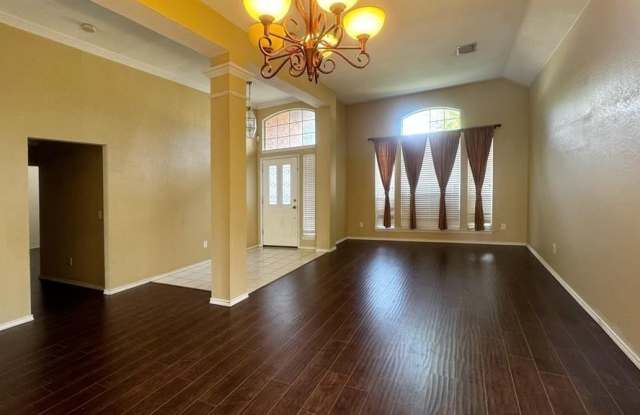 4340 Pearl Court Gallery 4