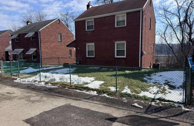 Updated 2-Bedroom 1-Bath House in Duquesne!! photos photos