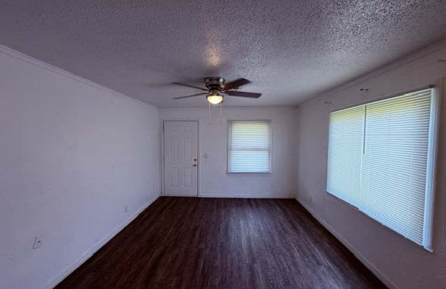 217 W Marshall Dr Gallery 4