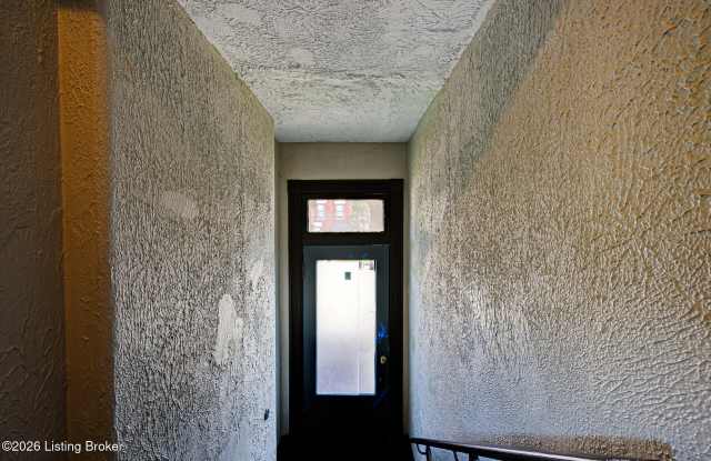 113 E Saint Catherine St Gallery 3