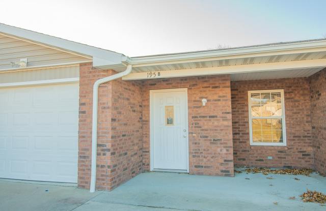200 Rylee Circle - B - 200 Rylee Cir, Holts Summit, MO 65043
