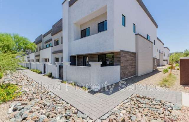 1318 S 105th Pl photos photos