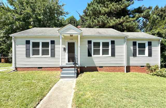 Adorable 3 Bedroom - Convenient to Market St  N Holden! photos photos