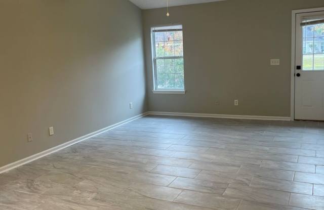 265 Windridge Dr. 3/2 Duplex in Millcrest - On the Pond Gallery 3