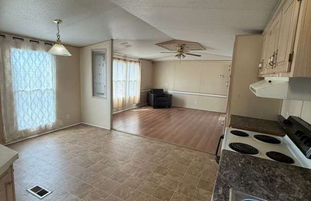 CYPRESS DR- 1215 Gallery 4