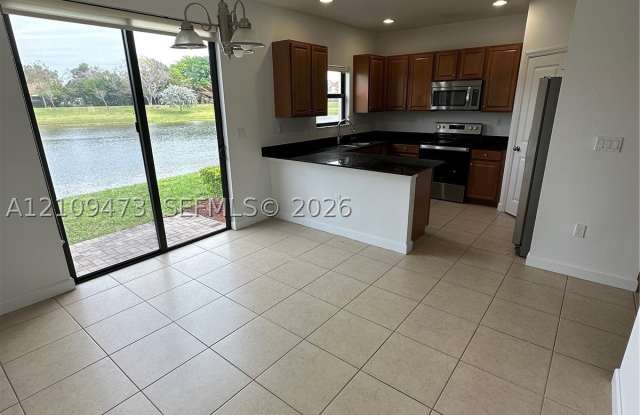 347 NE 194th Ln Gallery 4