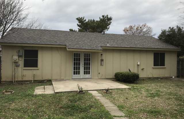 5604 Oregon Trail Court Gallery 2