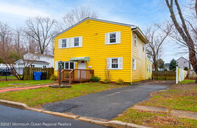 1 Bellevue Avenue Gallery 2