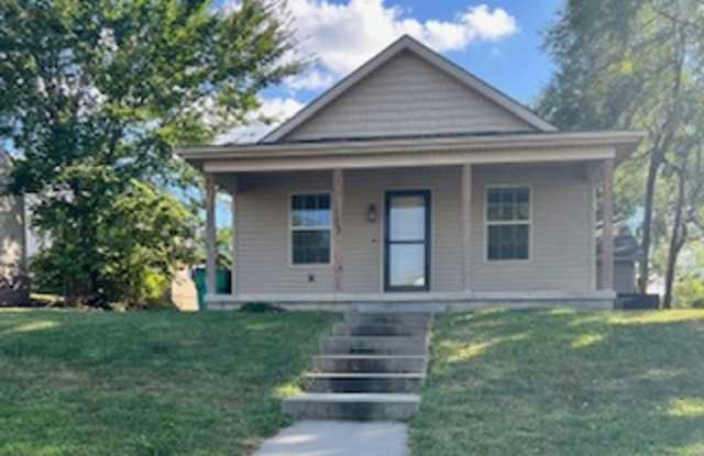 Cute 3-bedroom, 2 bath home with 1 car garage! photos photos