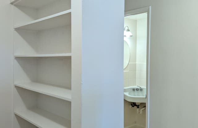 1580 Frisbie Ct Apt 6 Gallery 3