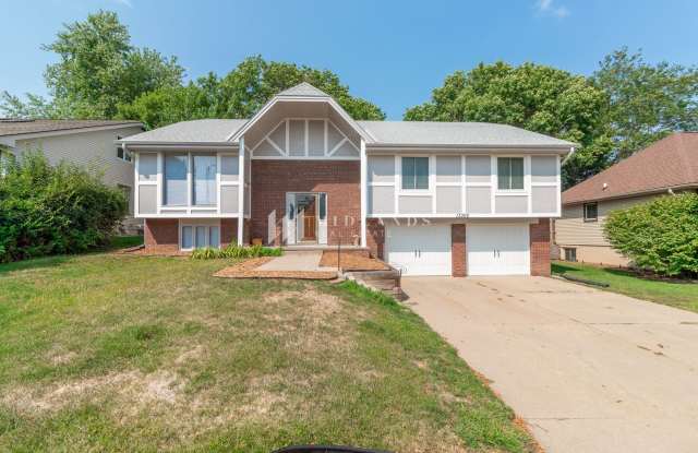 Updated Split Level photos photos