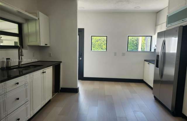 241 Palmetto Dr Gallery 4