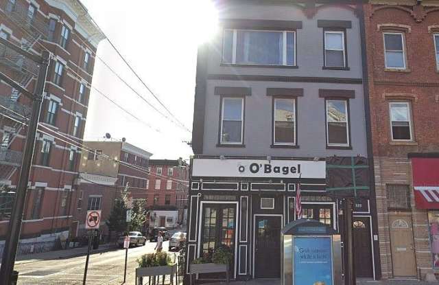 600 Washington St Gallery 1