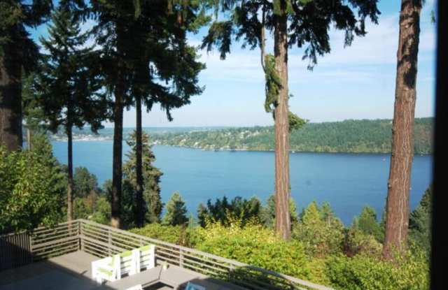 13522 40th Ave NE - 13522 40th Avenue Northeast, Seattle, WA 98125