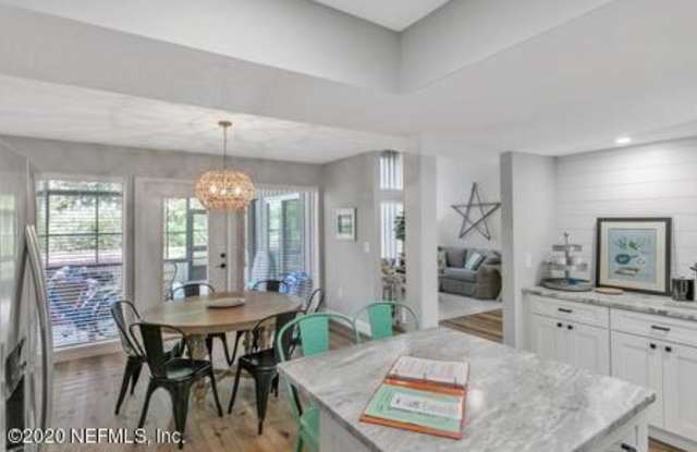 9831 SAWGRASS DR E Gallery 4