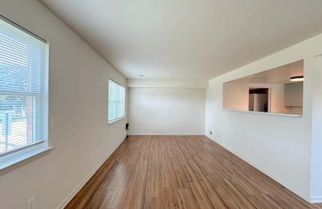 9503 HAGEL Circle Gallery 4