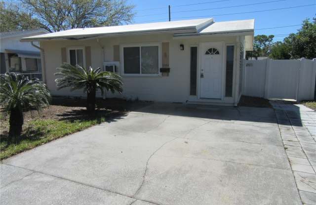 5554 4TH AVENUE N - 5554 4th Avenue North, St. Petersburg, FL 33710