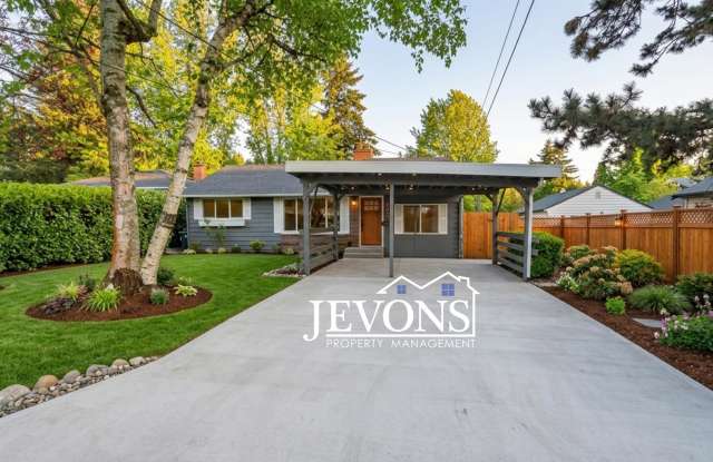 To schedule a showing, click the Contact Us button in the listing on our website. photos photos To schedule a showing, click the Contact Us button in the listing on our website. photos photos