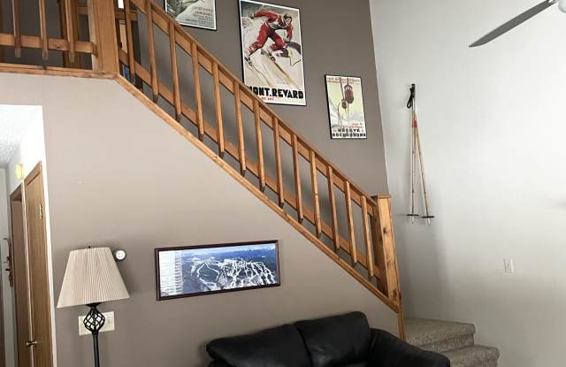 195 Wild Cherry Lane Gallery 1
