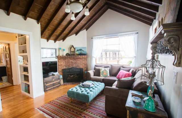 Charming 3-Bedroom, 1.5-Bath Duplex in Pacific Grove photos photos Charming 3-Bedroom, 1.5-Bath Duplex in Pacific Grove photos photos