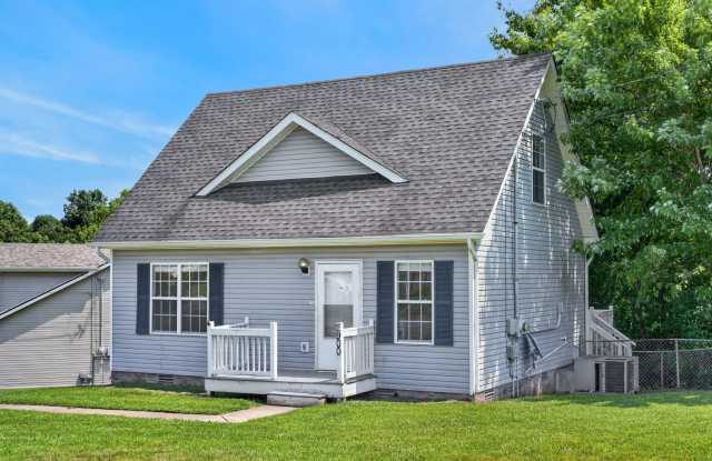3 Bedroom 2 Bath Dog Friendly Home For Rent Near Post! Gallery 3
