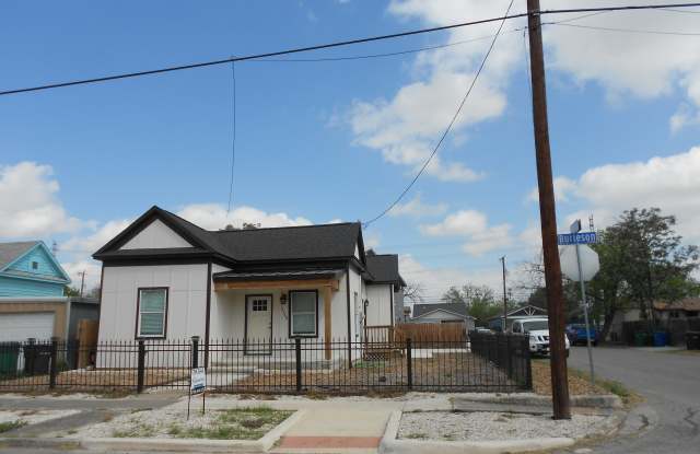 1113 Burleson St Gallery 1