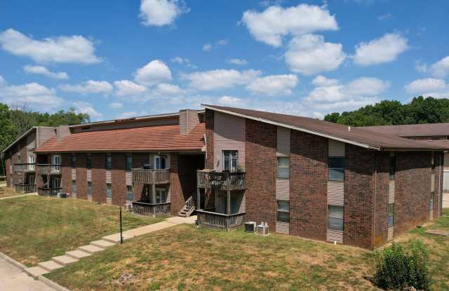 2 bedroom one bath at Cedar Hills in Ozark! AVAILABLE NOW! photos photos