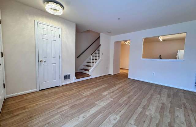 18905 LARK SONG TER Gallery 2