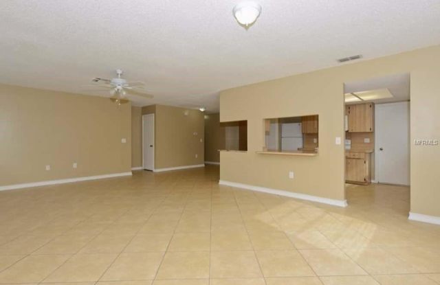 8702 WOLF DEN TRAIL Gallery 2