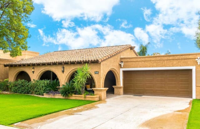 8071 E VIA DEL VALLE -- - 8071 East via Del Valle, Scottsdale, AZ 85258