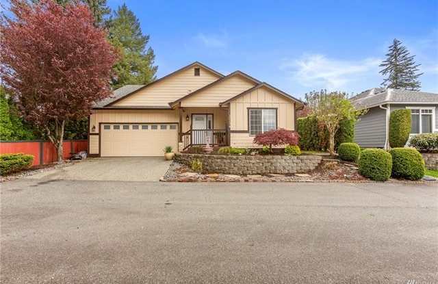 Beautiful, Pet Friendly Light-Filled Rambler in a Quiet Everett Neighborhood - 2229 107th Street Southeast, Eastmont, WA 98208