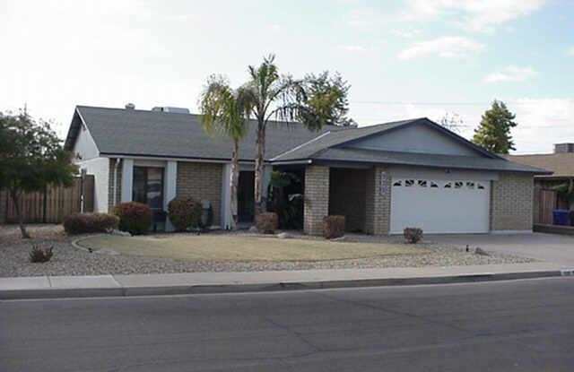 939 W Posada Ave - 939 West Posada Avenue, Mesa, AZ 85210