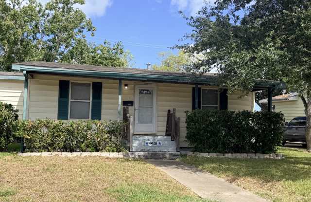 4426 Wesley Drive Gallery 2