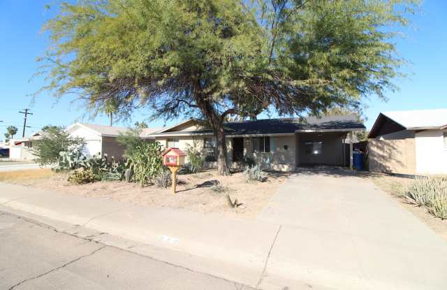 822 W 18TH STREET - 822 West 18th Street, Tempe, AZ 85281