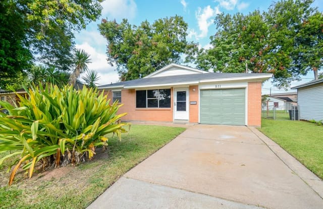 511 Guyer Street - 511 Guyer Street, Sugar Land, TX 77498
