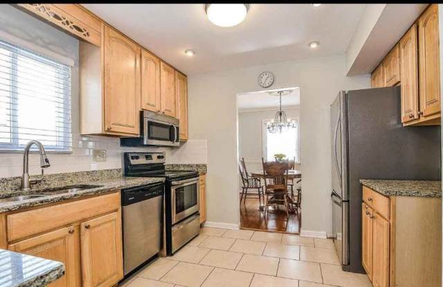 211 Summers Court photos photos